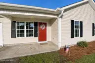174 Ashbury Park Lane, Richlands, NC 28574 — 3-bedroom home in Ashbury Park, Richlands, NC, photo 5 of 43
