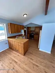 109 Broadview Lane, Hampstead, NC 28443 — 3-bedroom waterfront home in Hampstead On the Sound, Hampstead, NC, photo 9 of 22: Frank kitchen