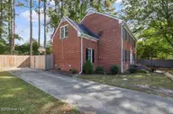2404 Canal Drive NW, Wilson, NC 27896 — 4-bedroom home in Thorpshire Farms, Wilson, NC, photo 4 of 41: 2404-canal-dr-nw-maria-hernandez-004