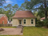 445 N May Street, Southern Pines, NC 28387 — 4-bedroom home in Southern Pines, Southern Pines, NC, photo 4 of 51: 5-web-or-mls-DJI_20261009151008_0605_D