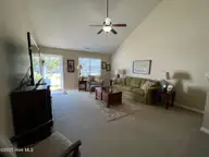 137 Jessie Circle, Hubert, NC 28539 — 3-bedroom townhome in The Villas at Creeker Town South, Hubert, NC, photo 13 of 35: 12 Living room