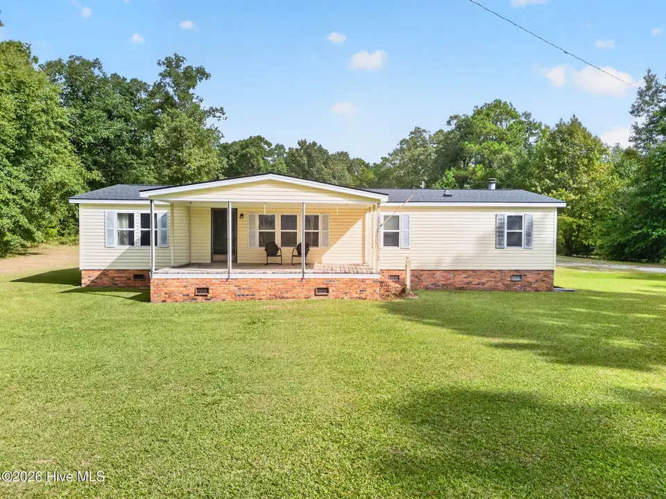 3312 Old Lumberton Road, Whiteville, NC 28472 — 3-bedroom manufactured home, Whiteville, NC, photo 1 of 28: Kahunaphoto.com-9