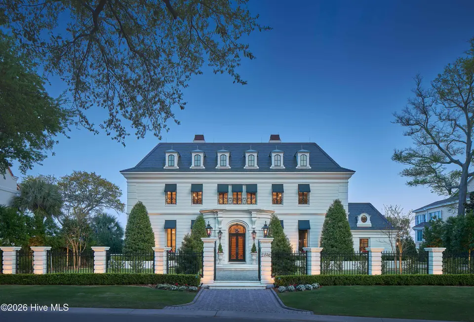 2316 Ocean Point Drive, Wilmington, NC 28405 — 5-bedroom waterfront home in Landfall, Wilmington, NC, photo 1 of 43: LSIR_001_0099
