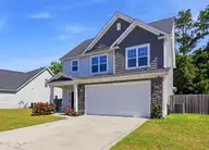 8611 Lanvale Forest Drive, Leland, NC 28451 — 4-bedroom home in Lanvale Forest, Leland, NC, photo 2 of 40: 5_8611_lanvale_forest_dr_005