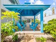 2604 S Shore Drive, Surf City, NC 28445 — 4-bedroom waterfront home in Channelbend, Surf City, NC, photo 12 of 73: Courtyard
