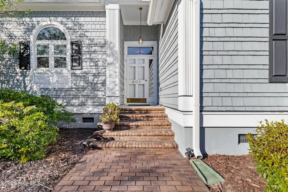 601 John S Mosby Drive, Wilmington, NC 28412 — 4-bedroom home in Preston Woods, Wilmington, NC, photo 1 of 49: 7_front entryway