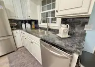 2778 Forrest Drive, Kinston, NC 28504 — 3-bedroom home in Castle Oaks, Kinston, NC, photo 17 of 43: IMG_1886