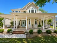 109 Sun Burst Circle, Cedar Point, NC 28584 — 3-bedroom home in Crystal Shores, Cedar Point, NC, photo 23 of 63: 109 Sunburst Circle