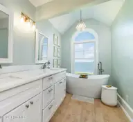 323 Brook Lane, Newport, NC 28570 — 3-bedroom waterfront home in Barnesfield, Newport, NC, photo 19 of 34: Primary Bath
