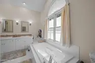 6002 Gondolier Drive, New Bern, NC 28560 — 4-bedroom waterfront home in Fairfield Harbour, New Bern, NC, photo 22 of 46: Master Bathroom