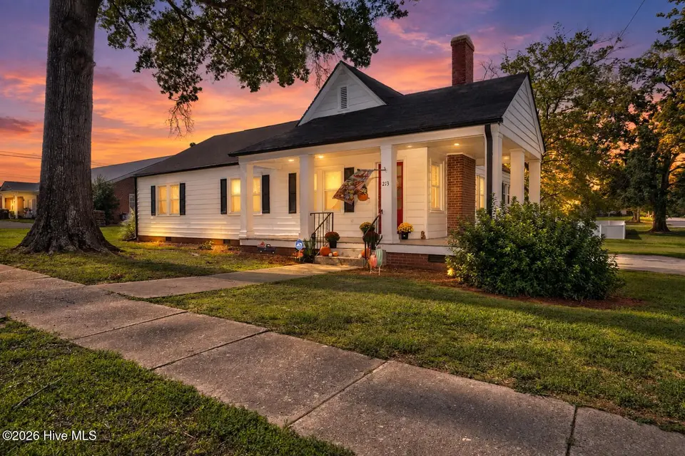 213 N Walnut Street, Spring Hope, NC 27882 — 4-bedroom home, Spring Hope, NC, photo 1 of 29: Front