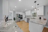 904 Coral Court, New Bern, NC 28560 — 4-bedroom waterfront home in Fairfield Harbour, New Bern, NC, photo 10 of 64: Fully equipped
