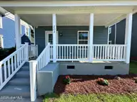 202 W Burgess Street, Elizabeth City, NC 27909 — 4-bedroom home, Elizabeth City, NC, photo 4 of 36: Front Porch
