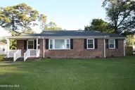 210 Kenneth Boulevard, Havelock, NC 28532 — 3-bedroom home in Havelock Park, Havelock, NC, photo 2 of 4: IMG_4728