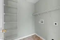 101 New Castle Drive, Jacksonville, NC 28540 — 4-bedroom home in Williamsburg Plantation, Jacksonville, NC, photo 11 of 33