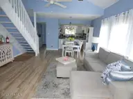 10082 Windward Drive, New Bern, NC 28560 — 2-bedroom townhome in Fairfield Harbour, New Bern, NC, photo 8 of 34: 08_beyc6a5be5731b9c6