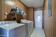 606 W Colonial Avenue, Elizabeth City, NC 27909 — 3-bedroom home, Elizabeth City, NC, photo 14 of 43: DSC_1375-2