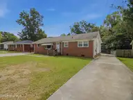 312 White Oak Street, Jacksonville, NC 28540 — 5-bedroom home in Oak Grove, Jacksonville, NC, photo 5 of 64