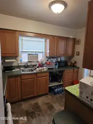 5027 Oleander Drive, Wilmington, NC 28403 — 4-bedroom home in Piney Woods, Wilmington, NC, photo 5 of 16