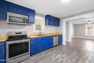 804 E Pine Street, Goldsboro, NC 27530 — 2-bedroom home, Goldsboro, NC, photo 7 of 17: Kitchen