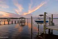 122 Line Boat Lane, Swansboro, NC 28584 — 3-bedroom waterfront home in White Oak Crossing, Swansboro, NC, photo 6 of 55