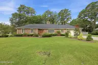1000 Colleton Way, Trent Woods, NC 28562 — 3-bedroom home in Bellefern, Trent Woods, NC, photo 1 of 66: 5-web-or-mls-0C0A6308