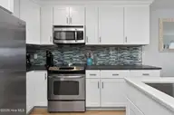 12 Heron Street Unit 2, Wrightsville Beach, NC 28480 — 3-bedroom waterfront condo, Wrightsville Beach, NC, photo 6 of 33