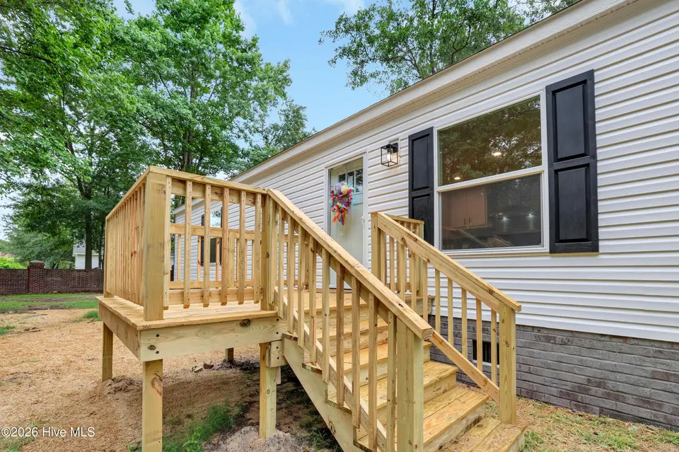 9180 Central Boulevard SE, Winnabow, NC 28479 — 3-bedroom manufactured home in Town Creek Estates, Winnabow, NC, photo 1 of 32
