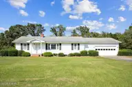 606 Darden Drive, Kinston, NC 28504 — 3-bedroom home in Meadowbrook, Kinston, NC, photo 1 of 33: 01-606 Darden Dr-1