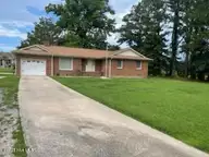 56 Hilltop Drive, Washington, NC 27889 — 3-bedroom home, Washington, NC, photo 1 of 21: IMG956876