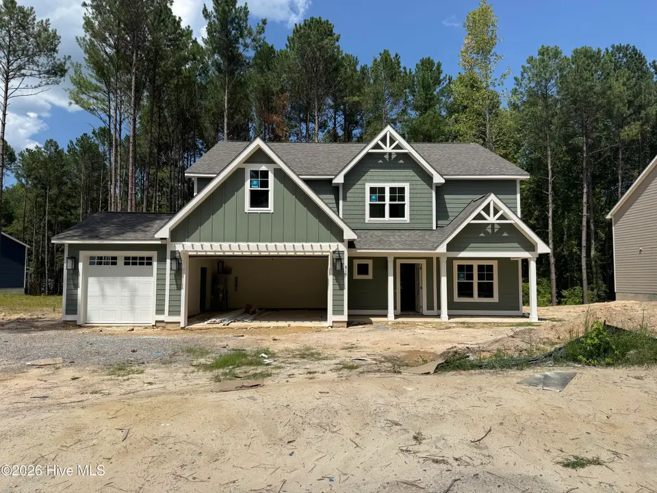 616 Gregory Street, Carthage, NC 28327 — 5-bedroom home in Ravensbrook, Carthage, NC, photo 1 of 16: IMG_1810