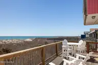 1509 Ocean Drive West, Emerald Isle, NC 28594 — 4-bedroom waterfront townhome in Emerald Isle By The Sea, Emerald Isle, NC, photo 21 of 26: 2 Seas the Day West 037
