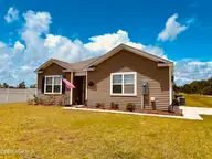 215 Brim Court, Peletier, NC 28584 — 4-bedroom home in River East, Peletier, NC, photo 3 of 42: Image 03