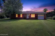 2907 Mason Circle, New Bern, NC 28562 — 3-bedroom home in Southgate, New Bern, NC, photo 2 of 19: IMG_1147#twilight