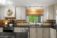 346 Knollwood Drive, Hampstead, NC 28443 — 3-bedroom manufactured home in Cross Creek, Hampstead, NC, photo 16 of 70