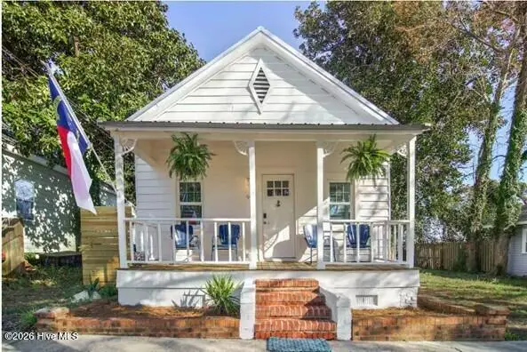 911 Dock Street, Wilmington, NC 28401 — 1-bedroom home in Downtown, Wilmington, NC, photo 1 of 16