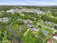 113 Circle Drive, Beaufort, NC 28516 — 3-bedroom waterfront home, Beaufort, NC, photo 18 of 50: 19-web-or-mls-113 Circle Dr 019