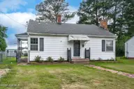 208 Craven Street, Tarboro, NC 27886 — 2-bedroom home, Tarboro, NC, photo 2 of 20: Front Exterior