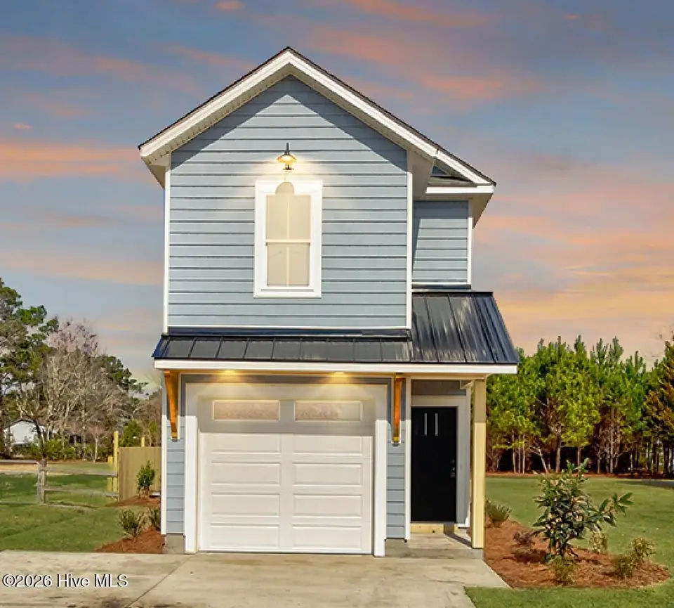 439 Factory Road, Hampstead, NC 28443 — 3-bedroom home in Hampstead On the Sound, Hampstead, NC, photo 1 of 30: Dusk .1