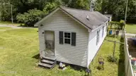 306 Short Street, Kinston, NC 28501 — 2-bedroom home, Kinston, NC, photo 4 of 10: 9-web-or-mls-DJI_20250724134526_0410_D