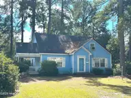322 E Cavenaugh Street, Wallace, NC 28466 — 3-bedroom home, Wallace, NC, photo 3 of 15: IMG_6714