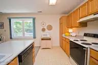 129 Indigo Drive, Emerald Isle, NC 28594 — 3-bedroom home in Bluewater Bay, Emerald Isle, NC, photo 12 of 29: Kitchen