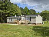 361 Fowler Manning Road, Richlands, NC 28574 — 3-bedroom manufactured home in Hotel Branch Estates, Richlands, NC, photo 3 of 35