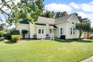 130 E Main Street, Rose Hill, NC 28458 — 3-bedroom home, Rose Hill, NC, photo 3 of 14