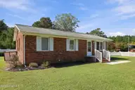 235 Tom Mann Road, Newport, NC 28570 — 3-bedroom home in Shirann Park, Newport, NC, photo 11 of 44: 5-web-or-mls-IMG_1487