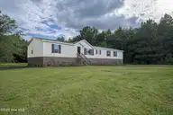 636 Community Center Drive, Kinston, NC 28504 — 4-bedroom manufactured home, Kinston, NC, photo 2 of 34