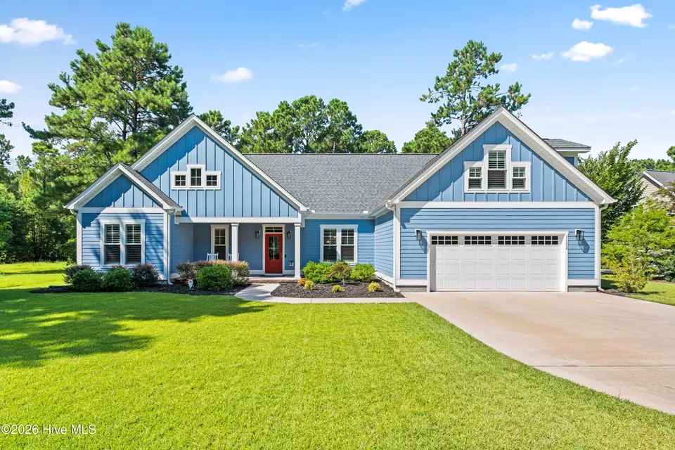 1152 Grandview Drive, Hampstead, NC 28443 — 4-bedroom home in Eagle's Watch, Hampstead, NC, photo 1 of 57