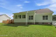 302 Coldwater Drive, Swansboro, NC 28584 — 3-bedroom home in Coldwater Creek, Swansboro, NC, photo 5 of 46: 5-web-or-mls-1S3A6870