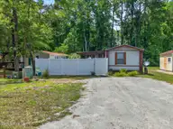 9274 Bonaparte Drive SW, Calabash, NC 28467 — 2-bedroom manufactured home in Bonaparte Retreat, Calabash, NC, photo 2 of 40: 01-kahunaphoto.com (16 of 22)
