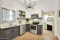 402 S 5th Avenue, Wilmington, NC 28401 — 3-bedroom home in Historic District, Wilmington, NC, photo 17 of 52: Updated kitchen